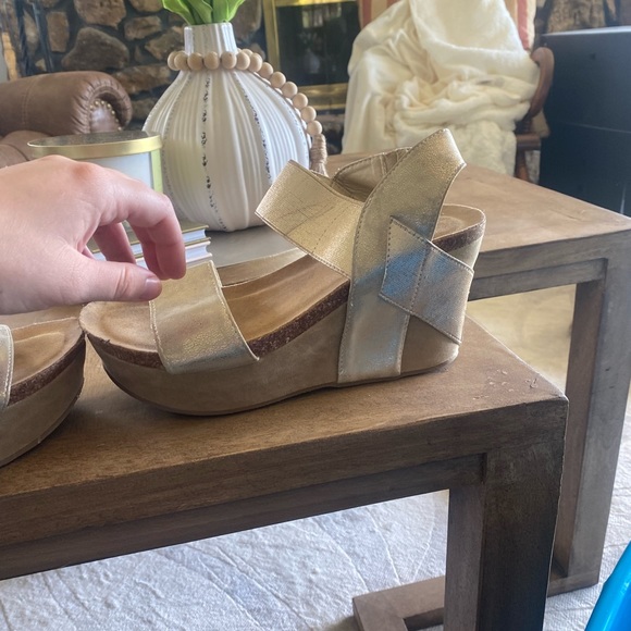 Gold wedges - Picture 3 of 5